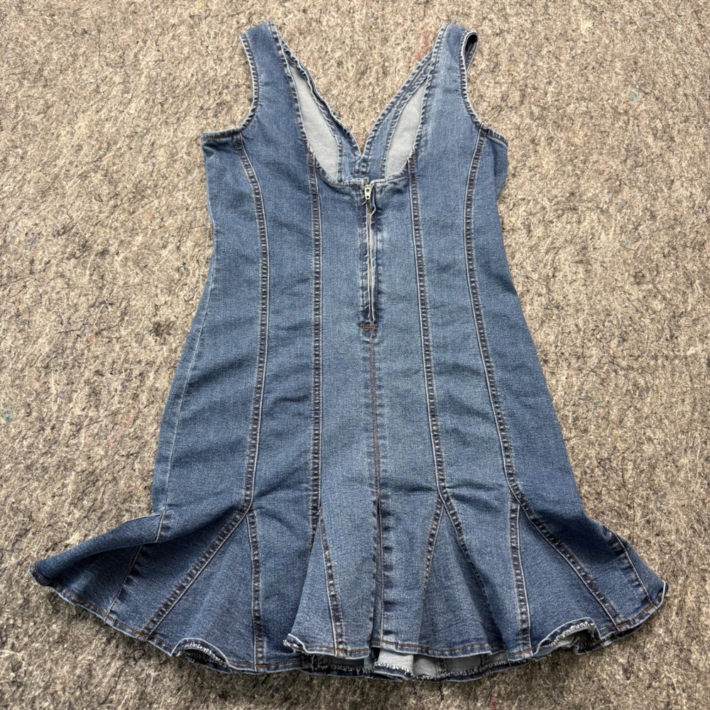 Girl-ish Blue Denim V-Neck Open Back Ruffle Hem Mini Dress Medium Wash Size M